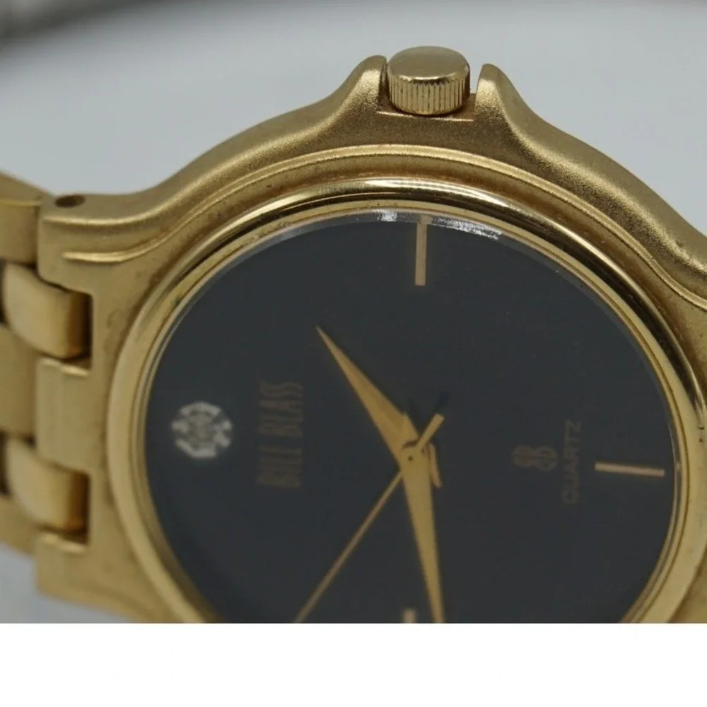 Bill Blass‎ Watch Women Gold Tone Diamond Accent New Battery